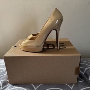 Jimmy Choo Pantent Leather Crown Peep Toe Heels Women Sz 37 (US 6.5)
